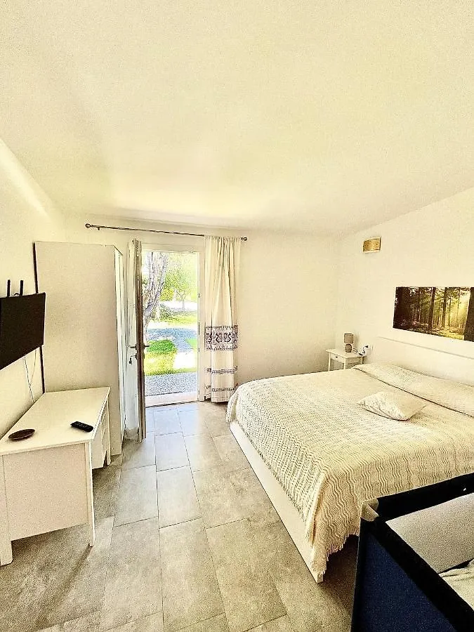 Hotel Tra Terra E Mare Flumini di Quartu Affittacamere